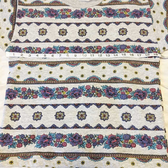 Vintage EATON 80s Sweatshirt - Picture 7 of 9